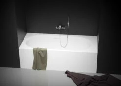 Riho Freistehende Badewanne Madrid 180x86x54cm,weiß Matt, B124001105 9 Riho Freistehende Badewanne Madrid 180x86x54cm,weiß Matt, B124001105 -Grohe Verkauf BS40005 Madrid Nischenloesung 600x600