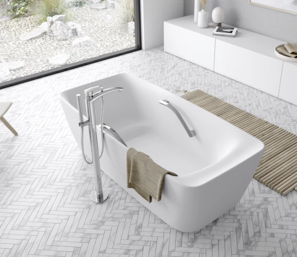TOTO Floating Badewanne, Eckig, Freistehend Mit Wannengriff 1 TOTO Floating Badewanne, Eckig, Freistehend Mit Wannengriff